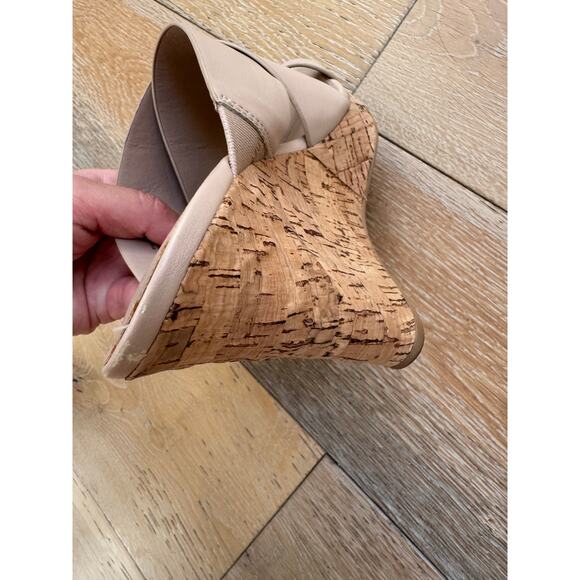 Charles by Charles David Beige Platform Wedge Sandals Size 7.5 - Picture 7 of 7